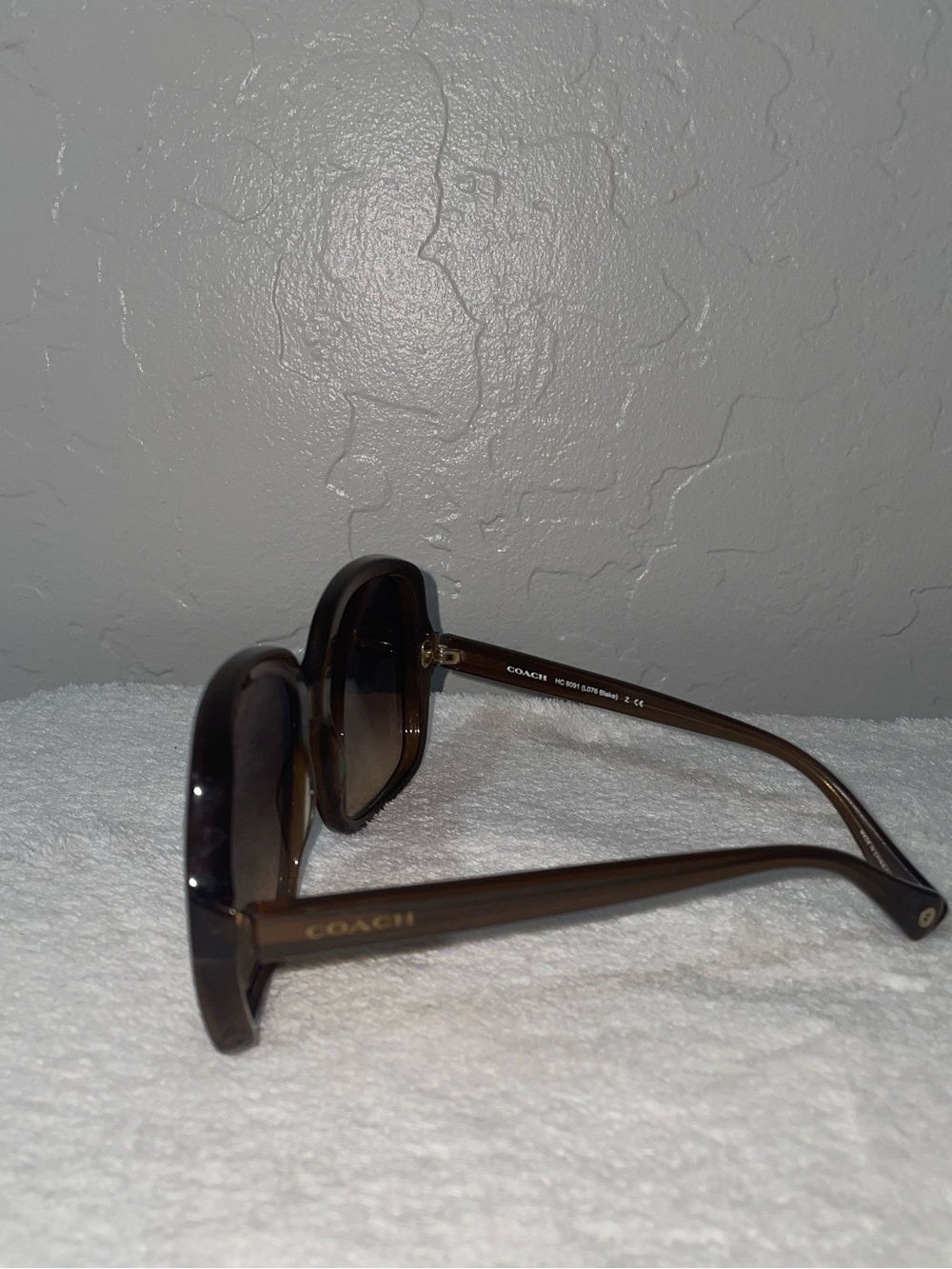 GUC-Coach Blake 61MM Sunglasses in Light Brown-Comes with Case - Picture 3 of 15